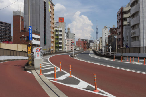 寛永寺陸橋からの風景